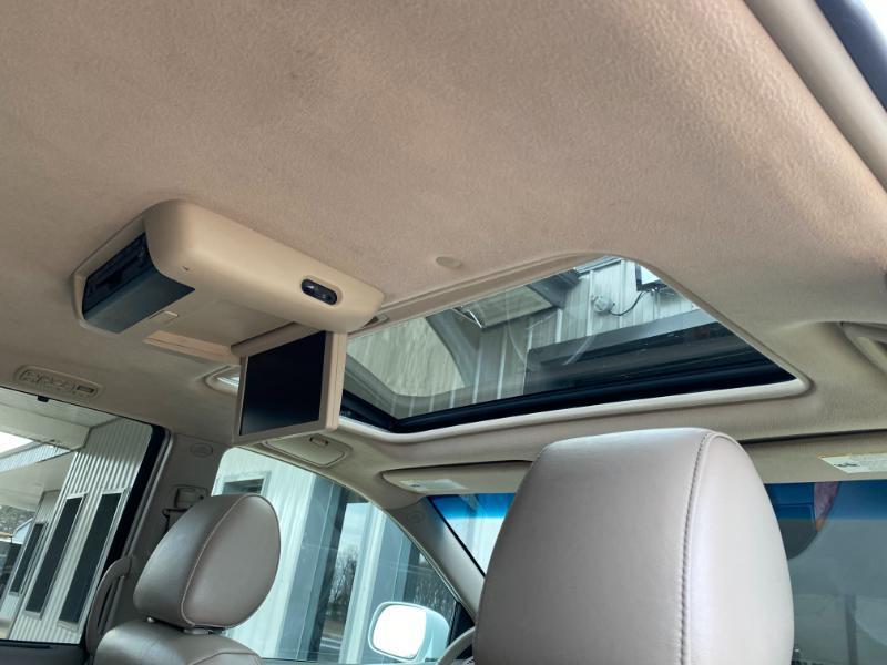 Toyota Sienna XLE FWD 2009