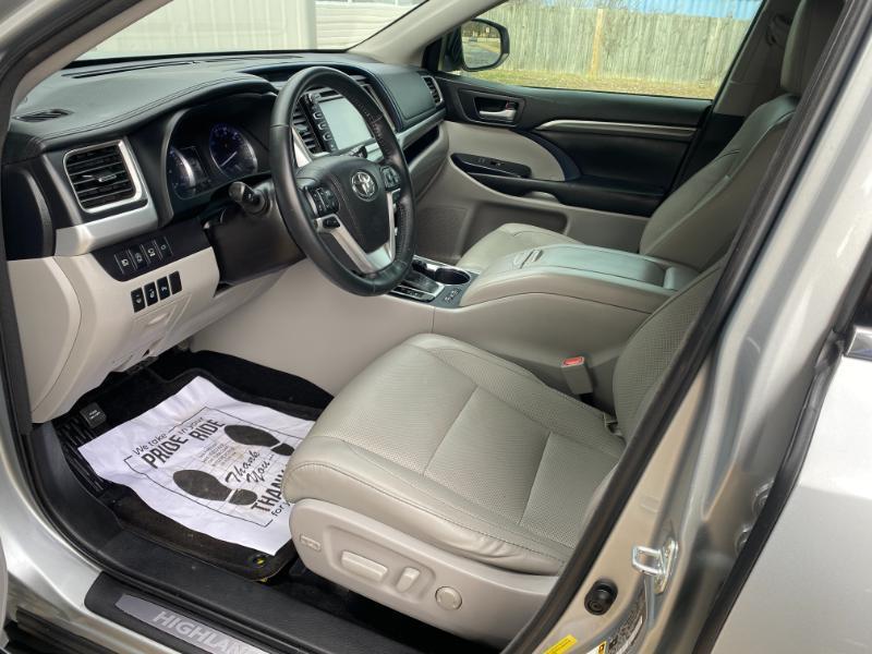 Toyota Highlander Limited FWD V6 2018