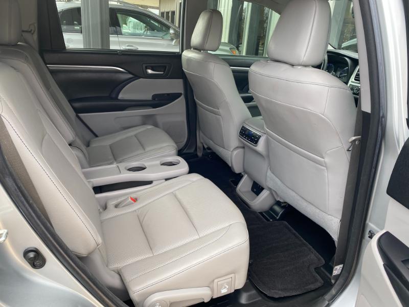 Toyota Highlander Limited FWD V6 2018
