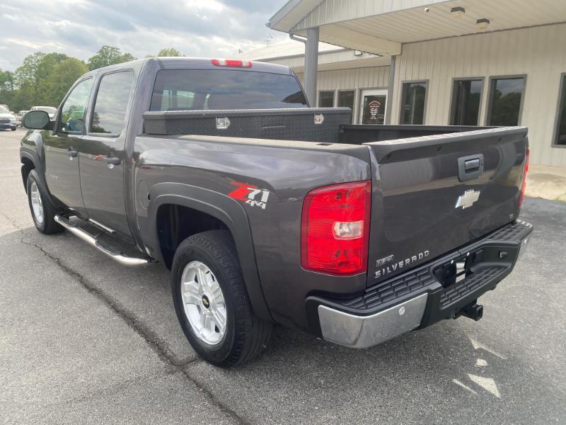 Chevrolet Silverado 1500 LT Crew Cab 4WD 2011