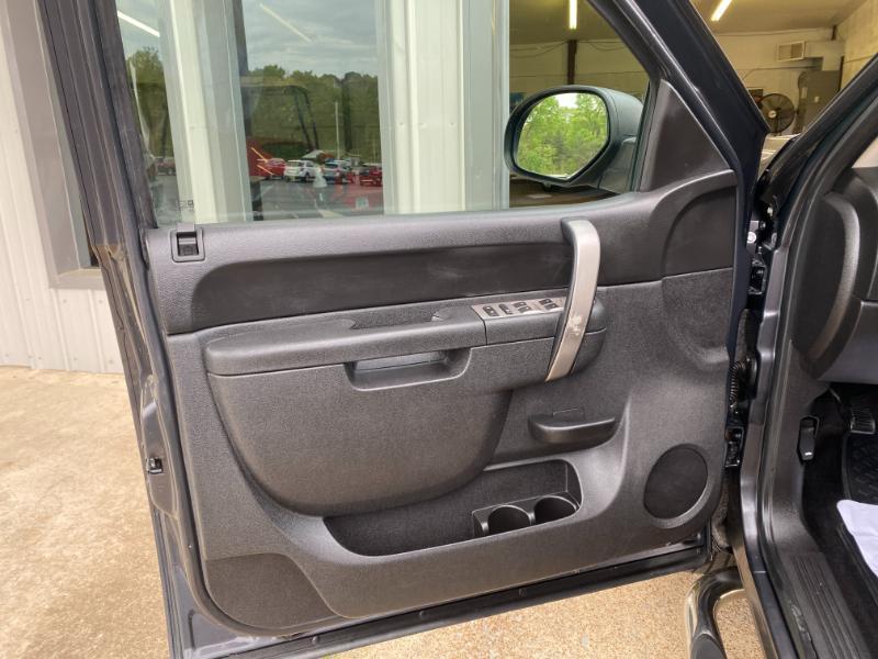 Chevrolet Silverado 1500 LT Crew Cab 4WD 2011