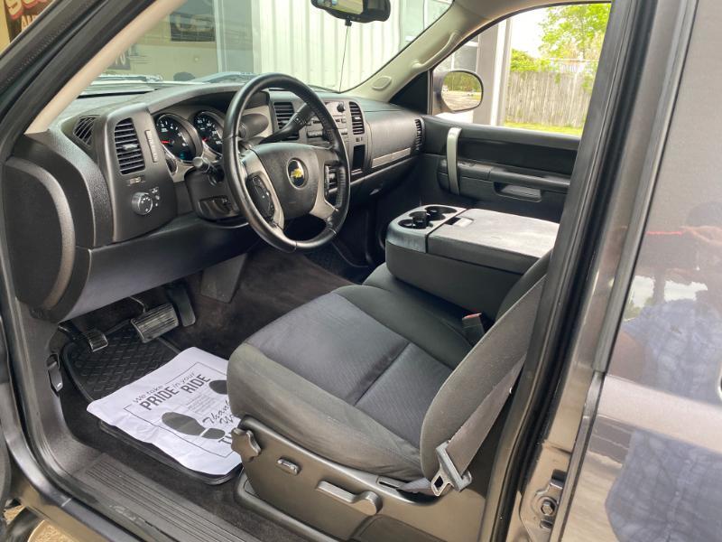 Chevrolet Silverado 1500 LT Crew Cab 4WD 2011