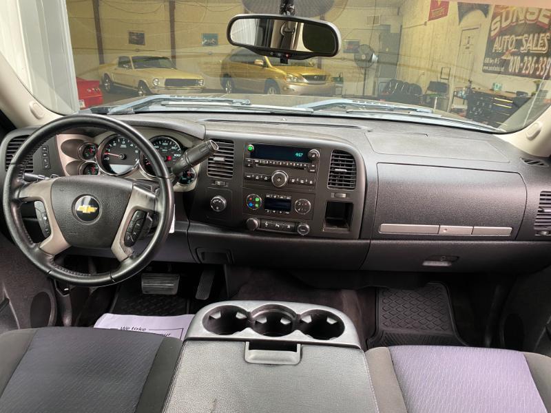 Chevrolet Silverado 1500 LT Crew Cab 4WD 2011