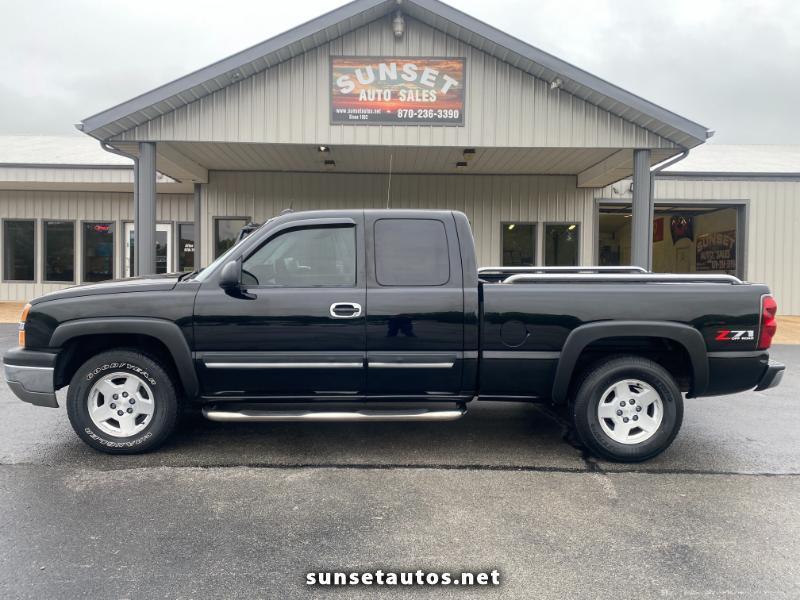 Chevrolet Silverado 1500 Z71 Ext Cab 4WD 4D 2004