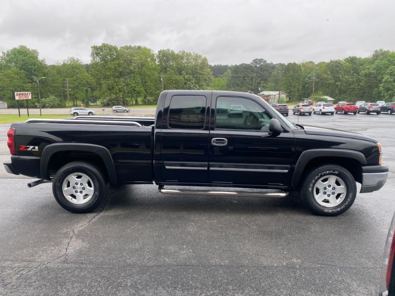 Chevrolet Silverado 1500 Z71 Ext Cab 4WD 4D 2004
