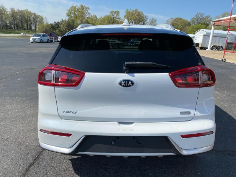 Kia Niro LX 2017