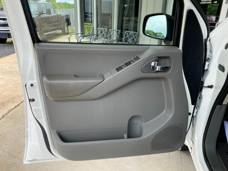 Nissan Frontier SV 2013