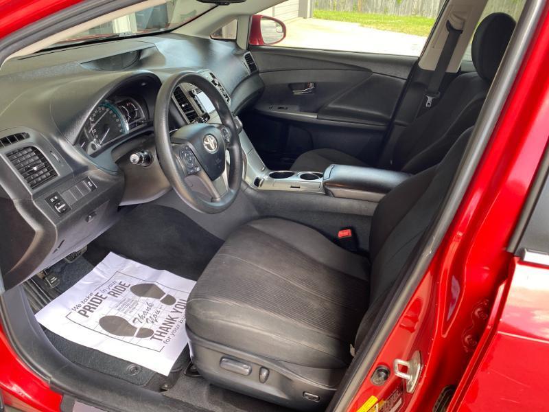 Toyota Venza LE 2013