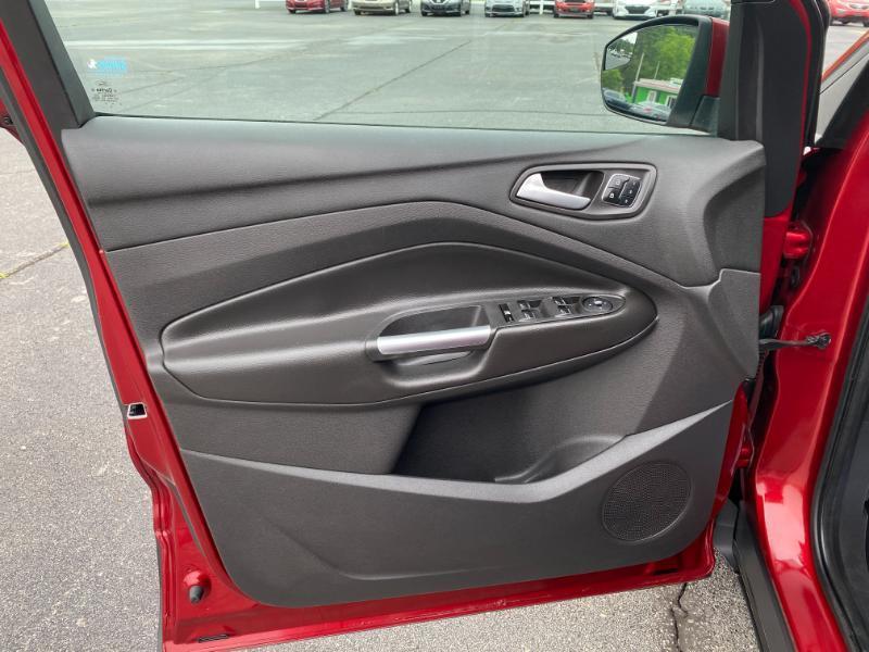 Ford Escape Titanium 4WD 2014