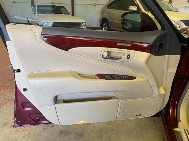 Lexus LS 460 Luxury Sedan 2009