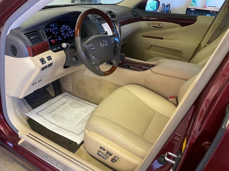 Lexus LS 460 Luxury Sedan 2009