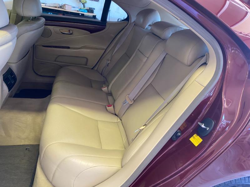 Lexus LS 460 Luxury Sedan 2009