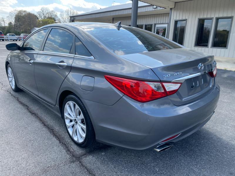 Hyundai Sonata SE 2011