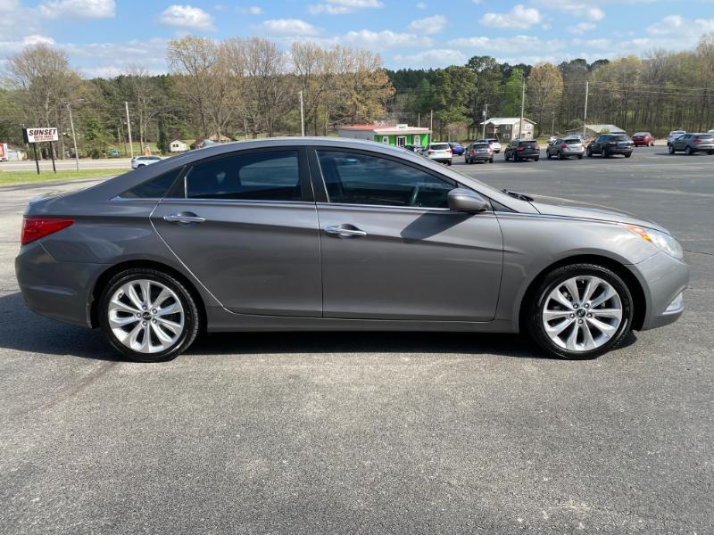 Hyundai Sonata SE 2011