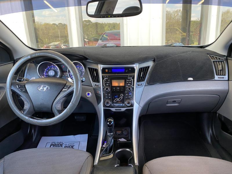 Hyundai Sonata SE 2011