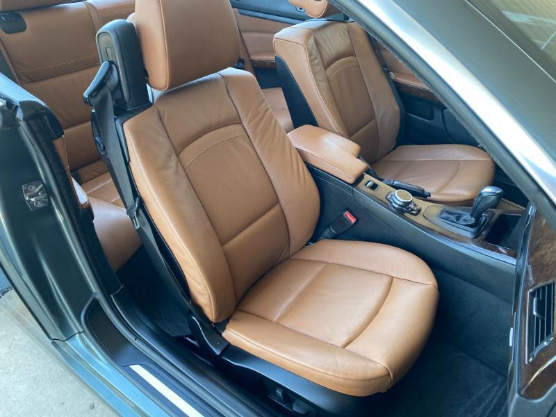 BMW 3-Series 335i Convertible 2009