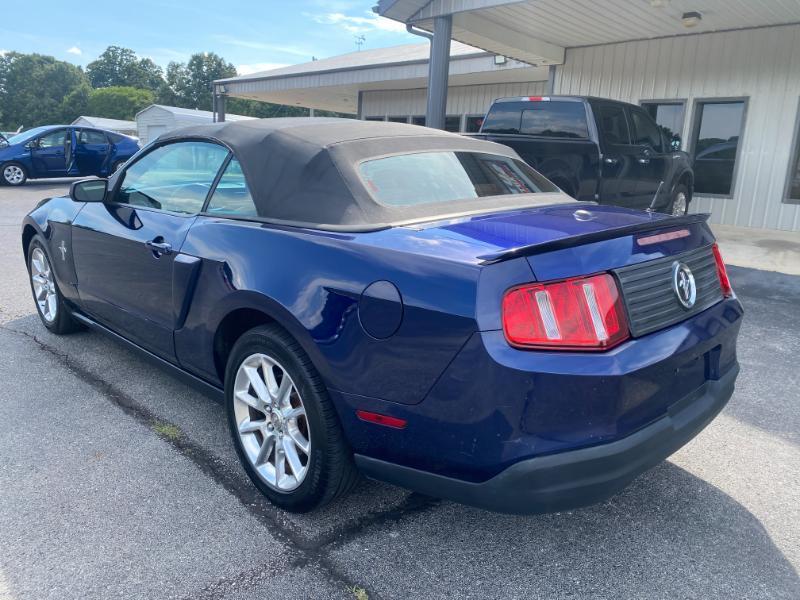 Ford Mustang V6 Convertible 2010