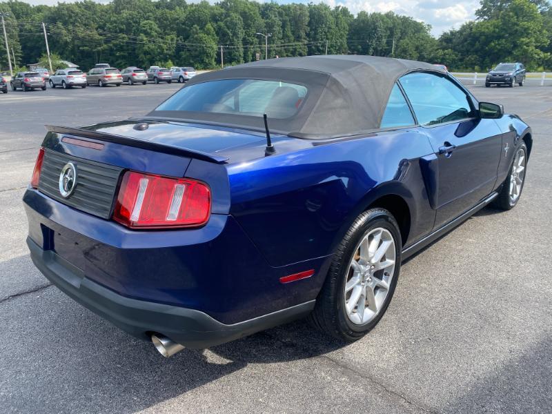 Ford Mustang V6 Convertible 2010