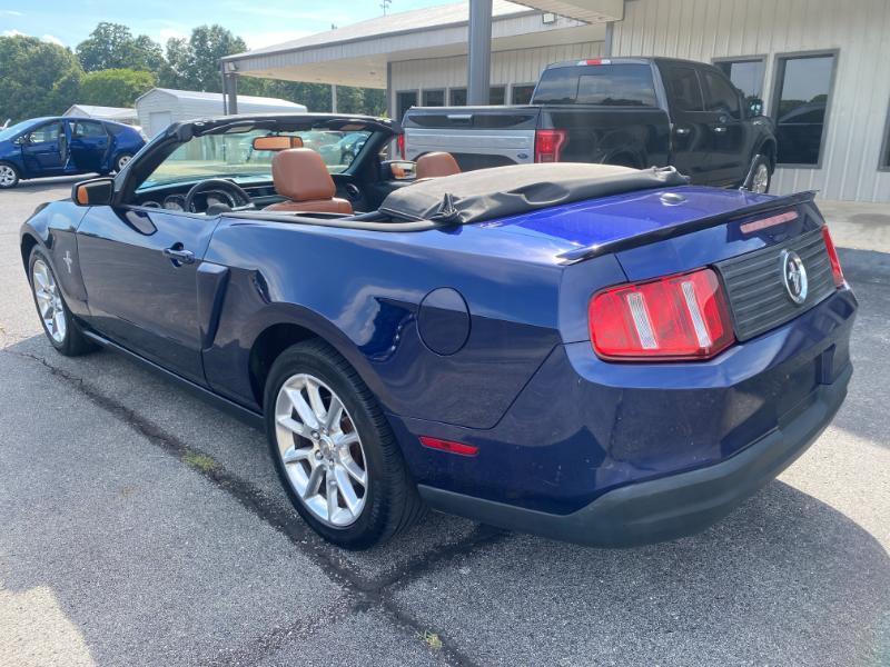 Ford Mustang V6 Convertible 2010