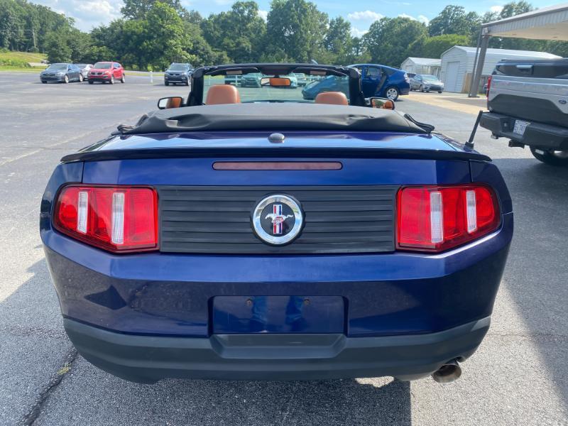 Ford Mustang V6 Convertible 2010