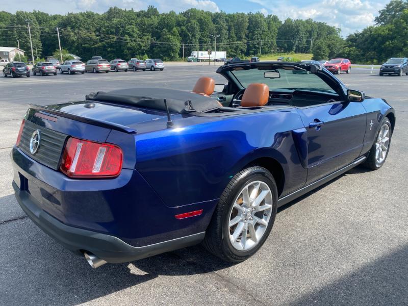 Ford Mustang V6 Convertible 2010