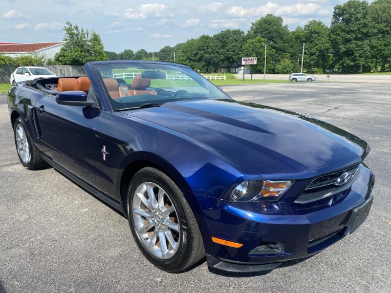 Ford Mustang V6 Convertible 2010