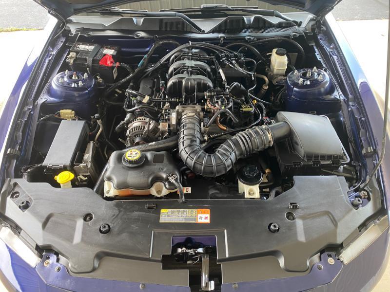 Ford Mustang V6 Convertible 2010
