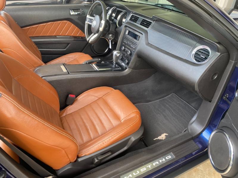 Ford Mustang V6 Convertible 2010
