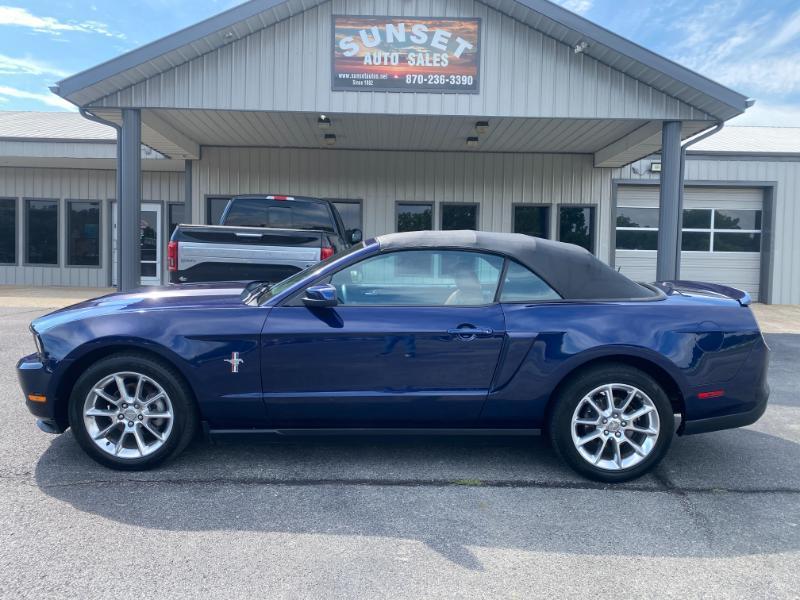 Ford Mustang V6 Convertible 2010