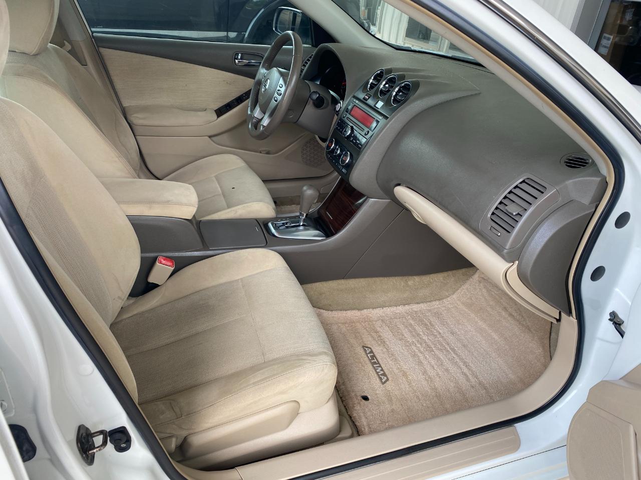 Nissan Altima 2.5 S 2010