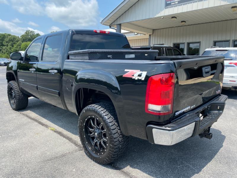 GMC Sierra 1500 SLE Crew Cab 4WD 2011