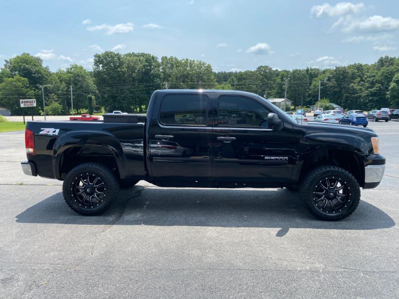 GMC Sierra 1500 SLE Crew Cab 4WD 2011