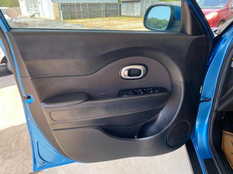Kia Soul + w/Signature 2.0 Special Edition 2016