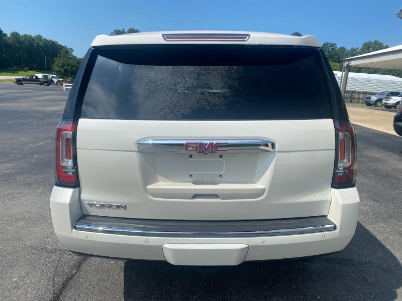 GMC Yukon Denali 4WD 2015