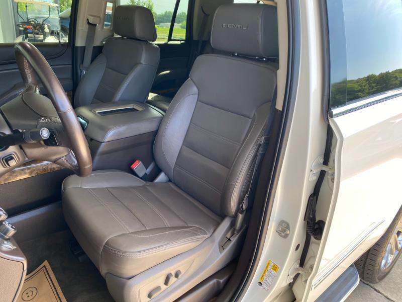 GMC Yukon Denali 4WD 2015