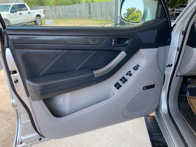 Toyota 4Runner Limited 4WD 2004