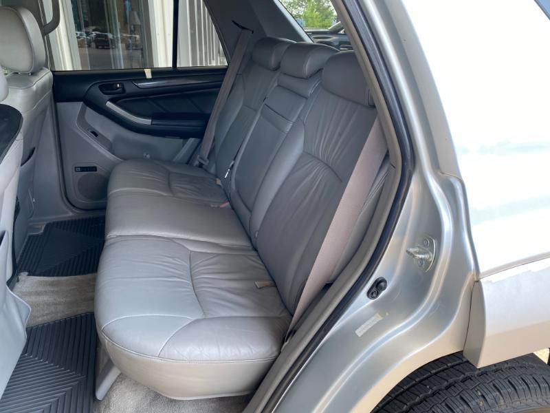 Toyota 4Runner Limited 4WD 2004