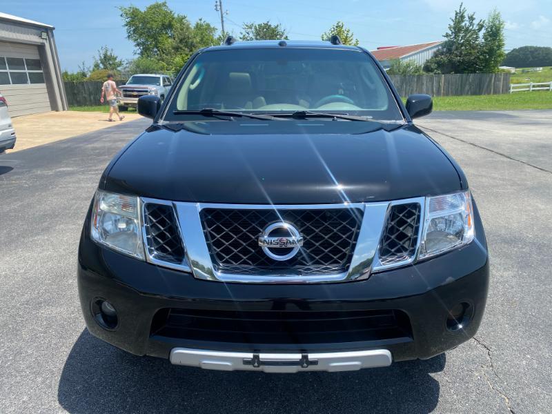Nissan Pathfinder Silver Edition 4WD 2012