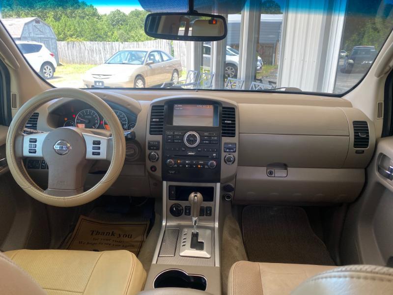 Nissan Pathfinder Silver Edition 4WD 2012
