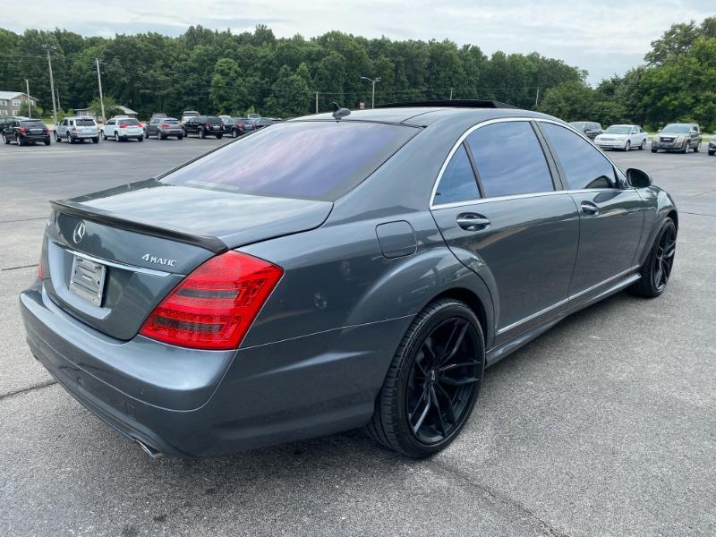 Mercedes-Benz S-Class S550 4MATIC 2009