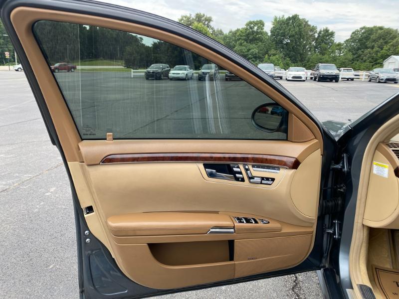 Mercedes-Benz S-Class S550 4MATIC 2009