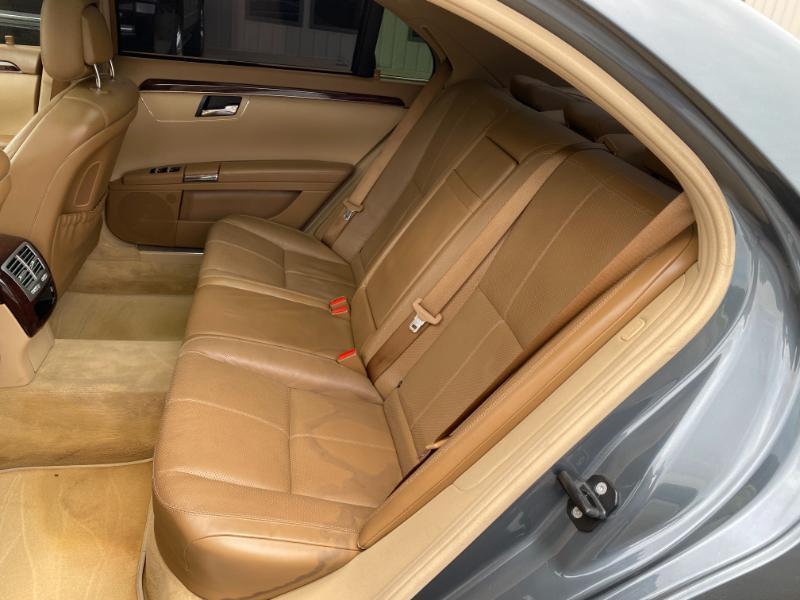 Mercedes-Benz S-Class S550 4MATIC 2009