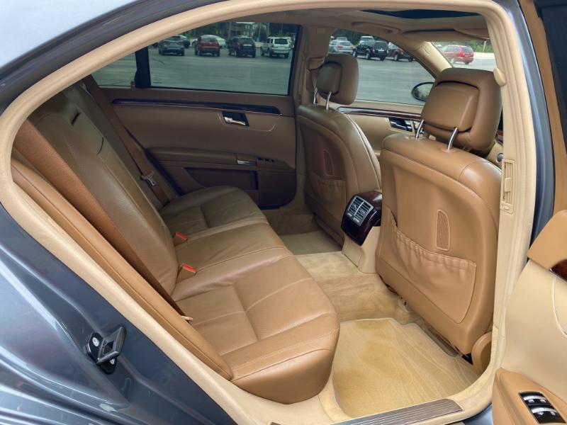 Mercedes-Benz S-Class S550 4MATIC 2009