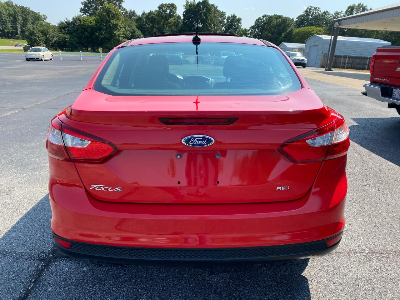 Ford Focus SEL Sedan 2012
