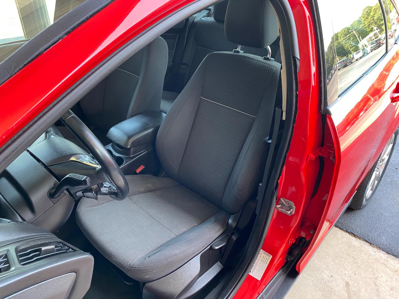 Ford Focus SEL Sedan 2012