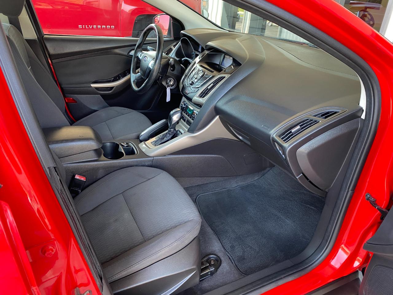Ford Focus SEL Sedan 2012