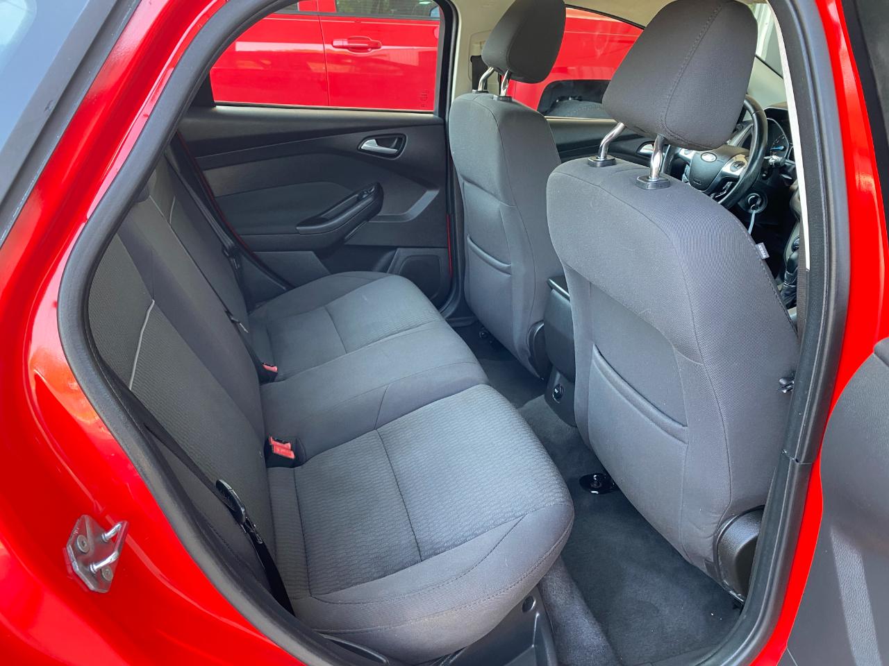 Ford Focus SEL Sedan 2012