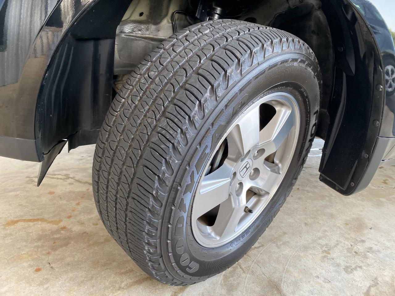 Honda Pilot EX-L 4WD 5-Spd AT with DVD 2011