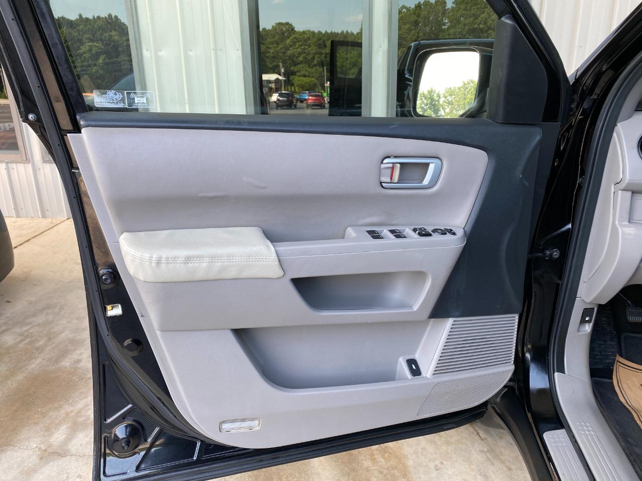 Honda Pilot EX-L 4WD 5-Spd AT with DVD 2011