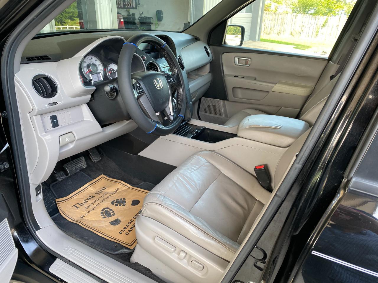 Honda Pilot EX-L 4WD 5-Spd AT with DVD 2011